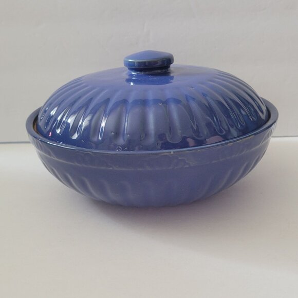 Vintage Blue Ceramic Covered Casserole Dish Made In USA - Picture 2 of 11